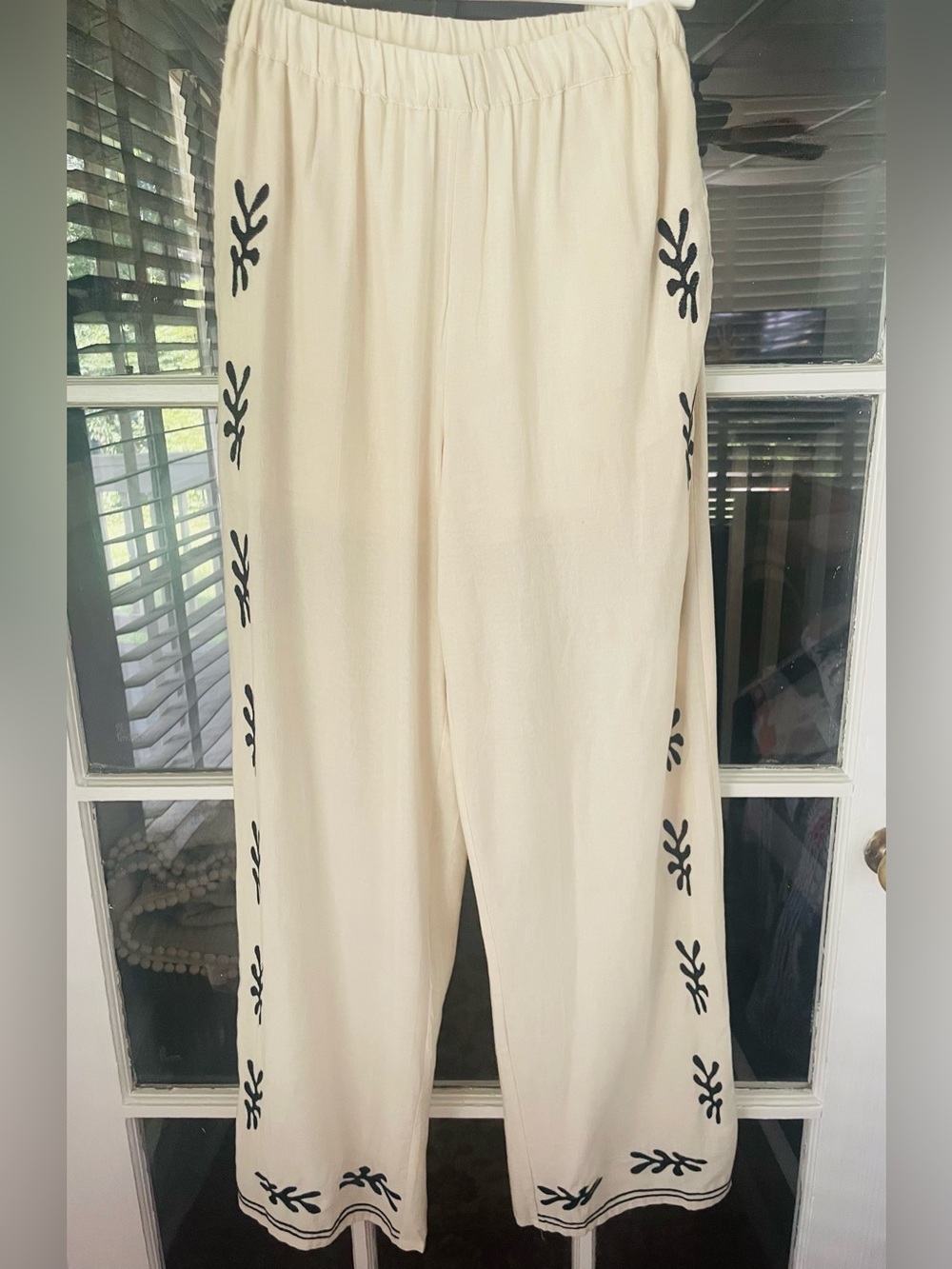 Live 4 Truth Embroidered Wide Leg Pants Size XS Beach Vacation